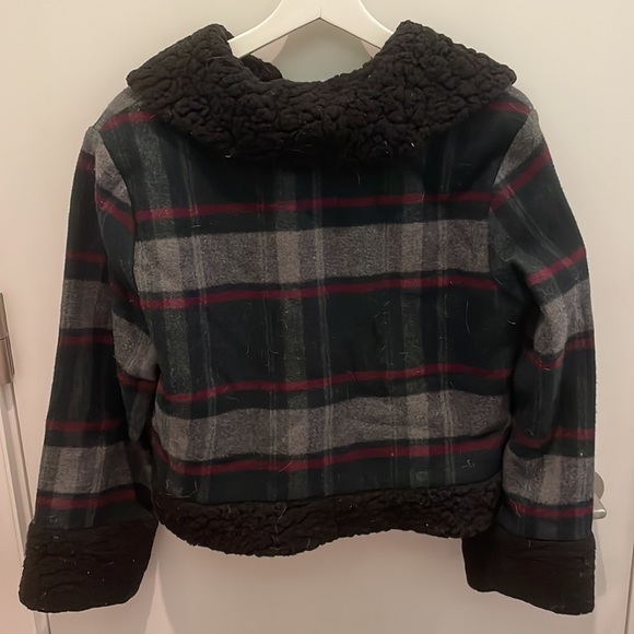 Forever 21 - Teddy Black and Green Plaid Jacket - Picture 3 of 4